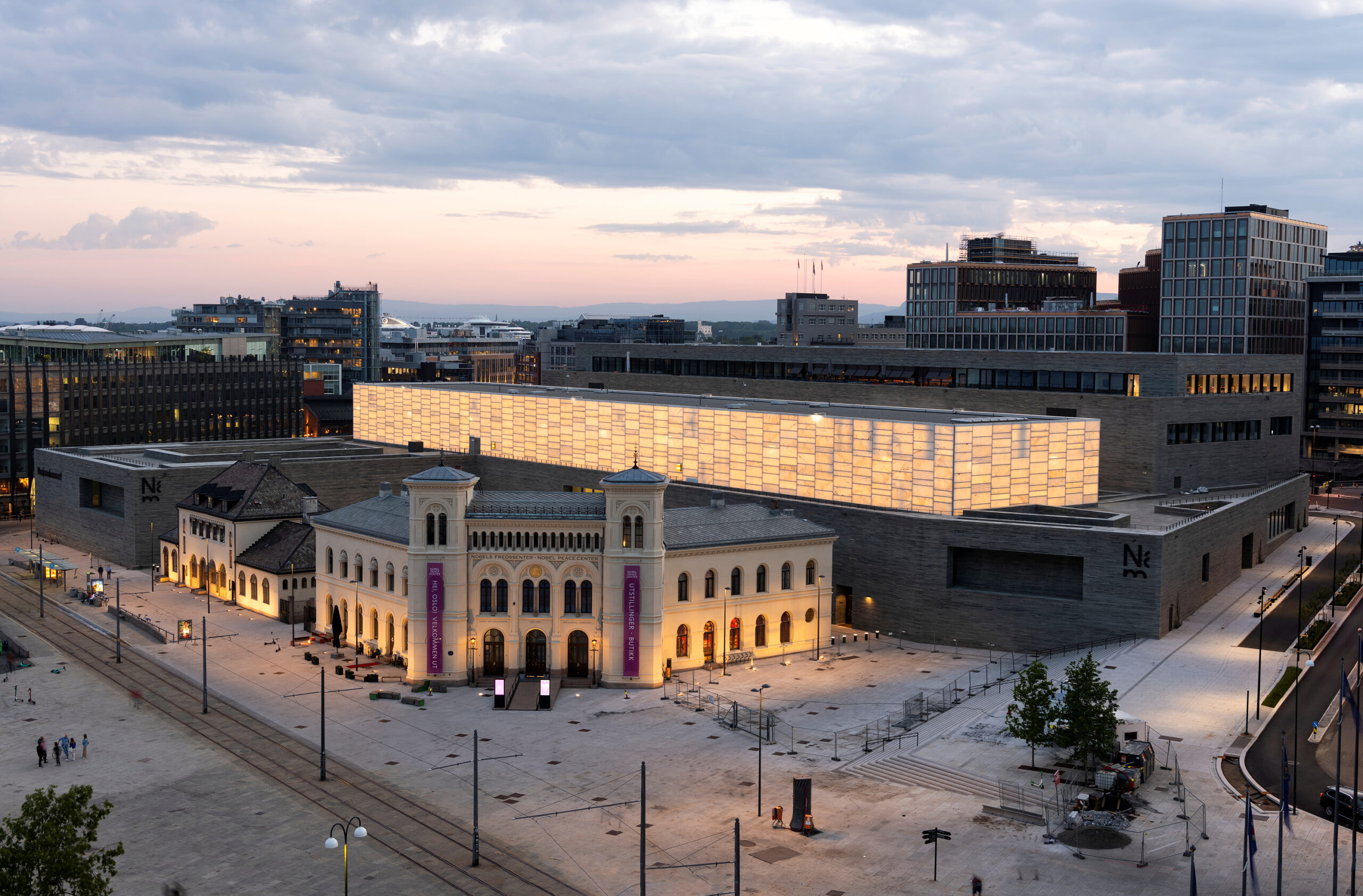 Det nye Nasjonalmuseet, med lyshallen. (Foto: Børre Høstland.)