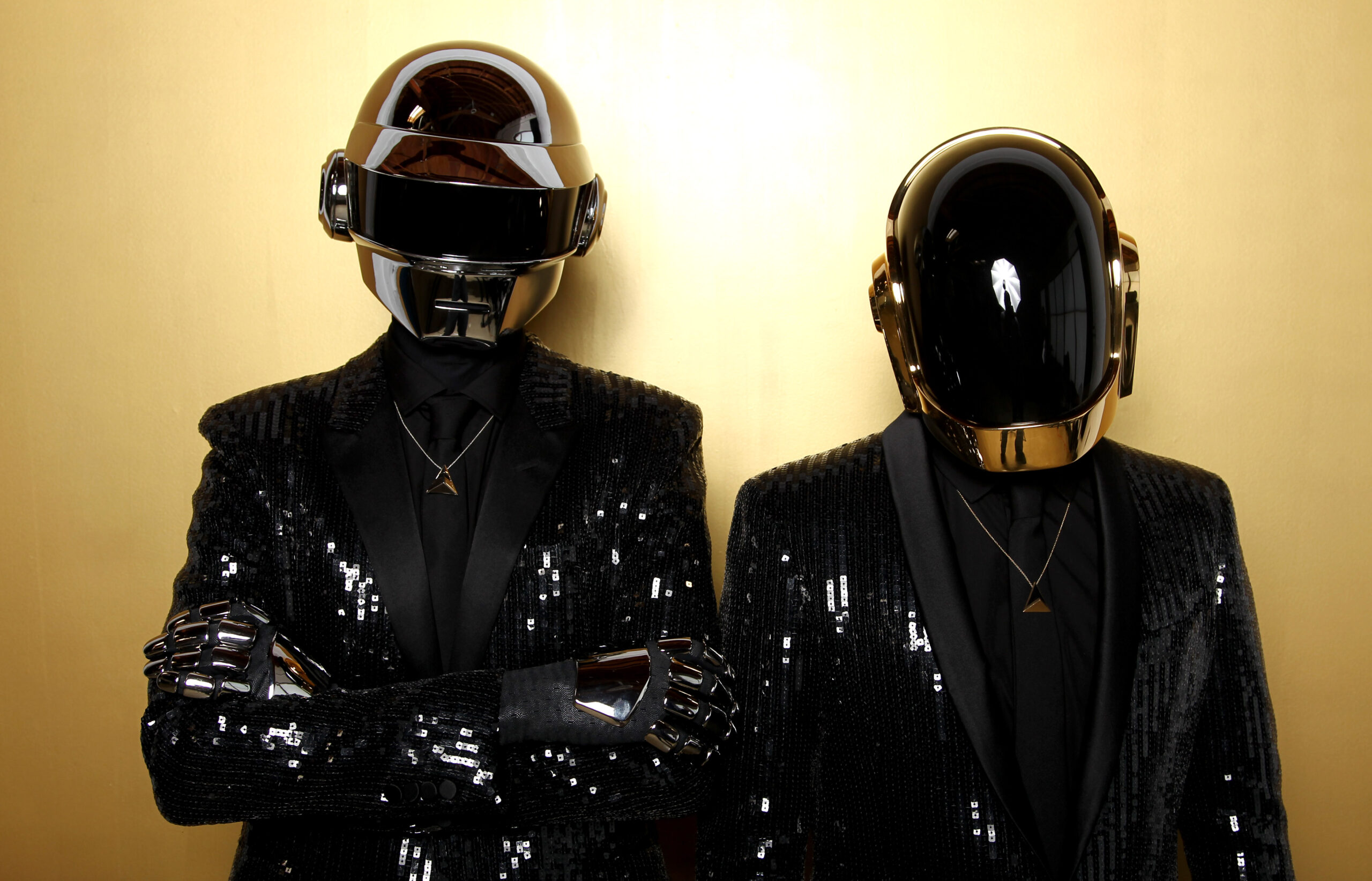 Thomas Bangalter (t.v.) og Guy-Manuel de Homem-Christo (t.h.) i Daft Punk. (Foto: Matt Sayles/Invision/AP, File.)