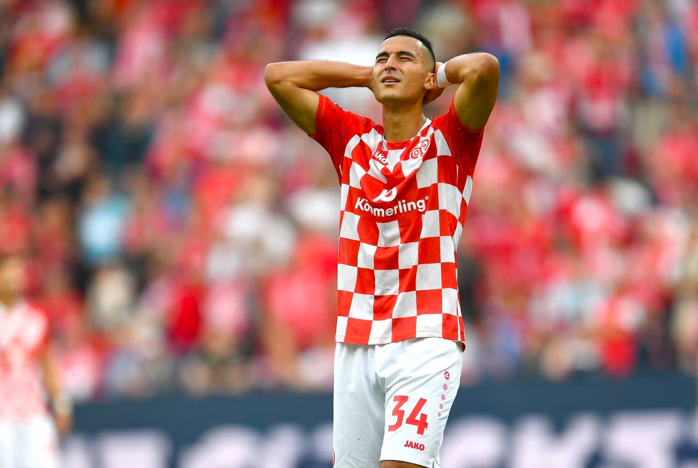 Anwar El Ghazi sparket fra Mainz etter propalestinske uttalelser. (Foto: SWR.)