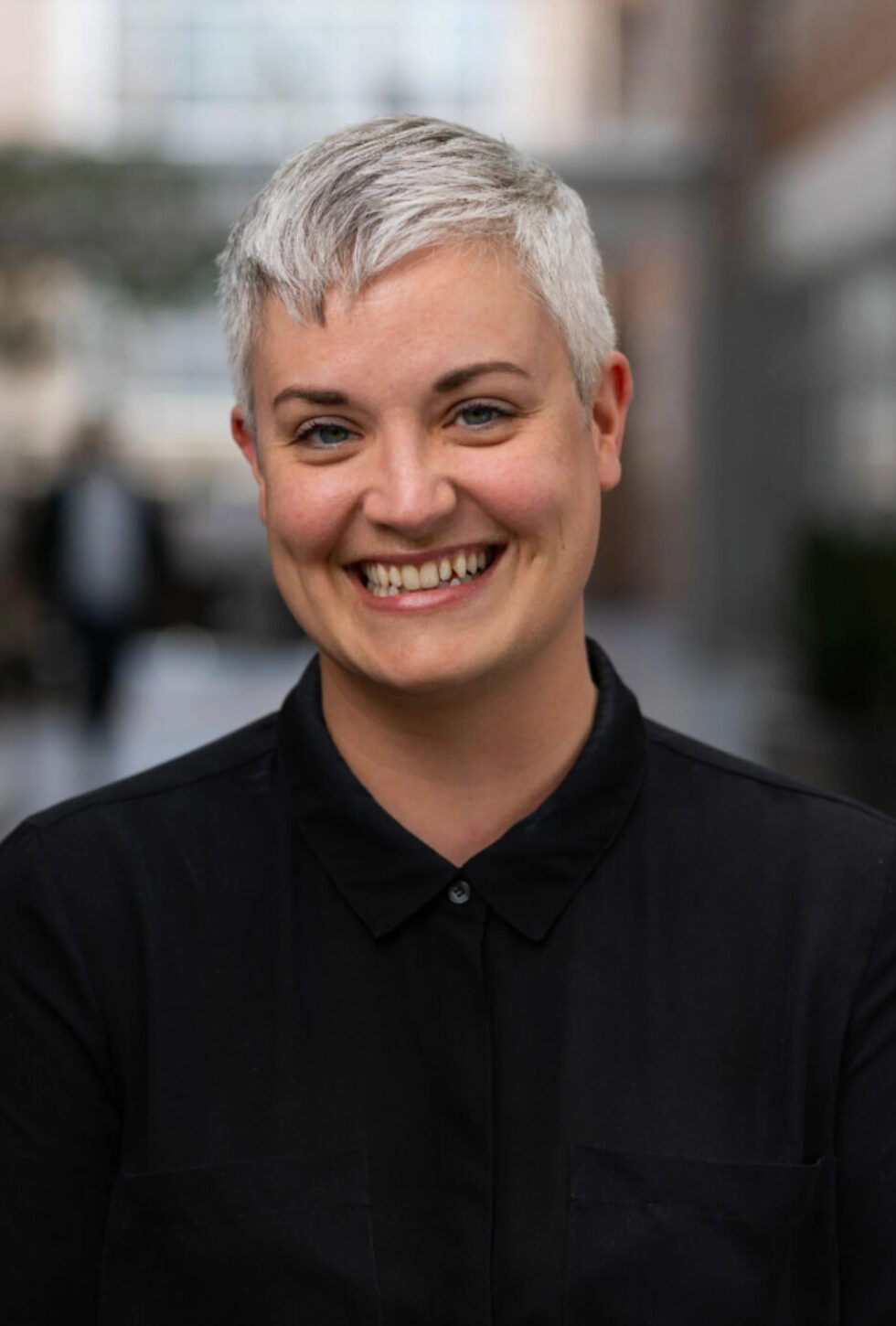 Hilde Arntsen er tidligere leder for Fris undervisningsopplegg, Rosa kompetanse. Nå kan hun bli leder for hele organisasjonen. (Foto: Foreningen fri.)