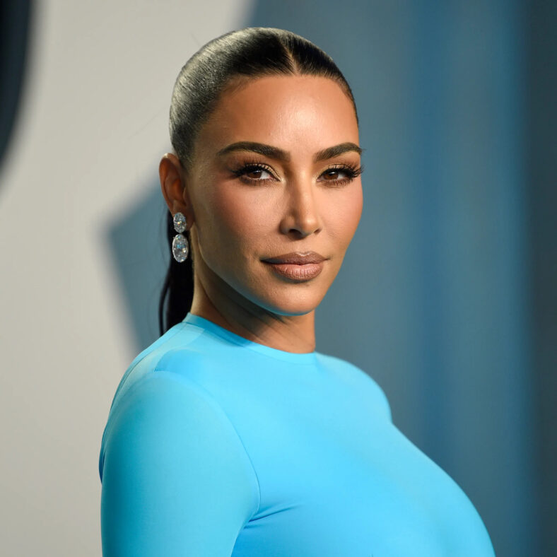 Mange kjenner Kim Kardashian først og fremst som tv-kjendis og kjendisstjerne. Nå hylles hun for sin business-teft. (Foto: Evan Agostini/Invision/AP/NTB.)