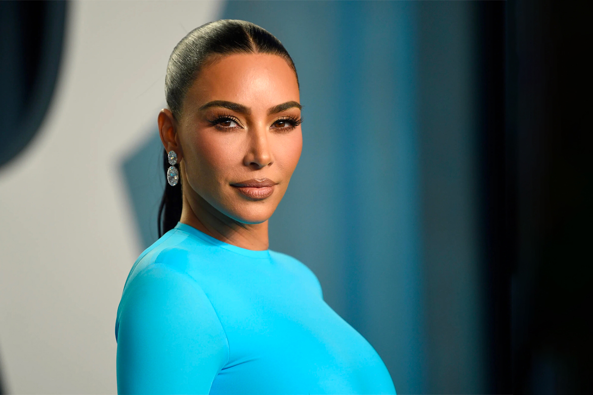 Mange kjenner Kim Kardashian først og fremst som tv-kjendis og kjendisstjerne. Nå hylles hun for sin business-teft. (Foto: Evan Agostini/Invision/AP/NTB.) 2 3:2
