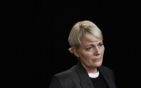Oslo 20231122. NRK og kringkastingssjef Vibeke Fürst Haugen med pressebrief om «Ingen elsker Bamsegutt» på Marienlyst. (Foto: Ole Berg-Rusten/NTB.