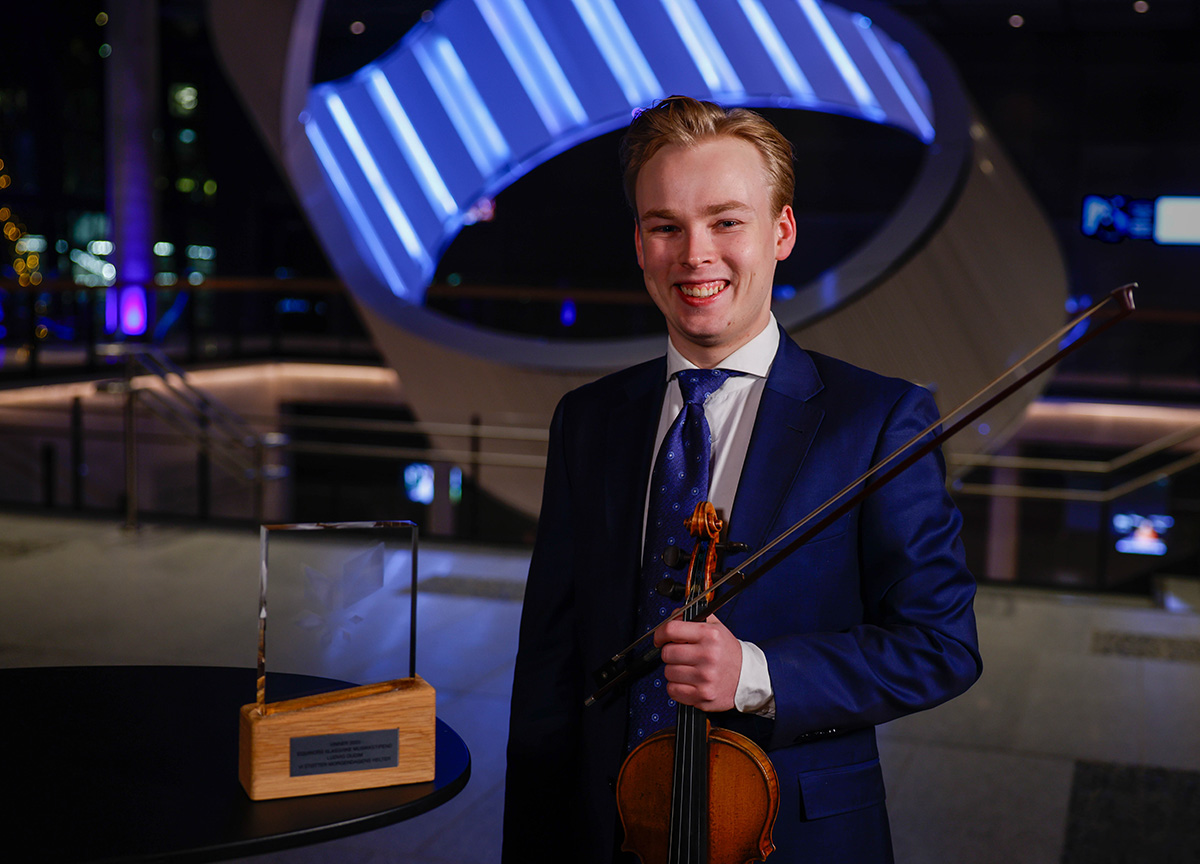 Vinner av Equinors årlige millionstipend i klassisk musikk, Ludvig Gudim. (Foto: Ørjan Richardsen.)