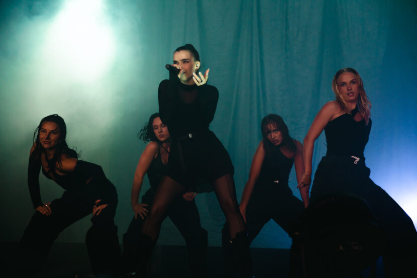 Ary under Øyafestivalen 2023. (Foto: Aurora Henni Krogh.)