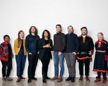 Kulturrådet. Nasra Ali Omar (f.v.), Toril Johannessen, Ivar Chelsom Vogt, Camara Lundestad Joof, Sigmund Løvåsen, Jan Fredrik Hovden, Sigbjørn Skåden og Siri Broch Johansen. (Foto: Kulturrådet.)