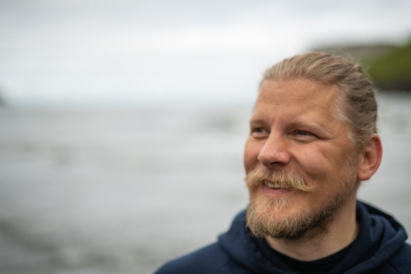 Dyrevernsaktivist og veganer, Samuel Rostøl. (Foto: Rebecca Griffiths.)