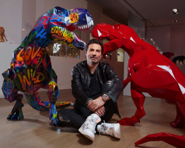 Skulptøren Richard Orlinski er en av samtidskunstnerne som selger best i verden. (Foto: Lux Magazine/Presse.)