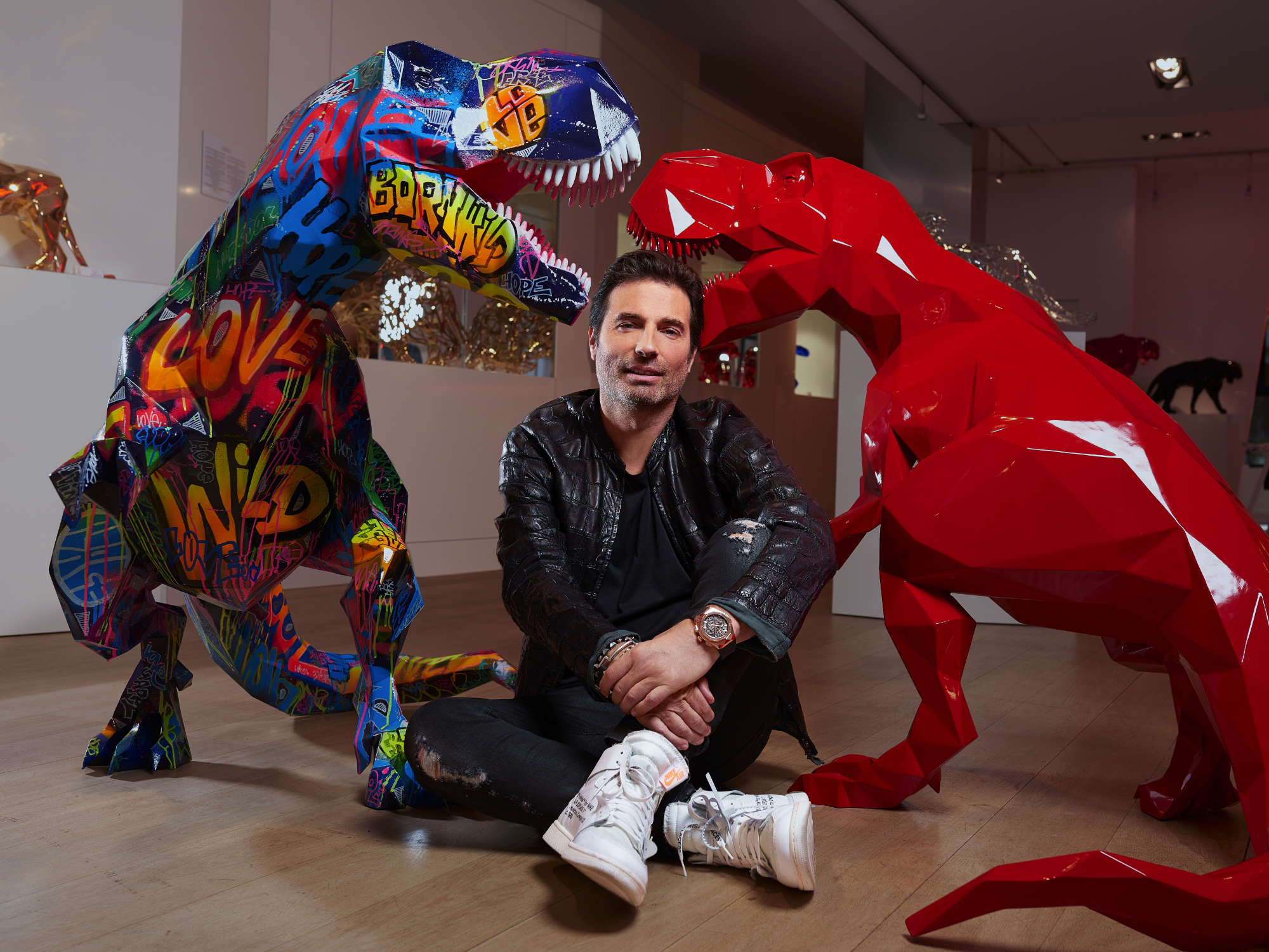 Skulptøren Richard Orlinski er en av samtidskunstnerne som selger best i verden. (Foto: Lux Magazine/Presse.)