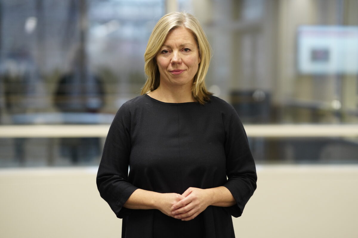 Oslo 20191219. Trine Eilertsen (50) er ansatt som ny sjefredaktør i Aftenposten etter Espen Egil Hansen, som gikk av tidligere i desember. Siden 2014 har Eilertsen arbeidet som politisk redaktør i avisa. I 2008 ble hun sjefredaktør i Bergens Tidende, en stilling hun hadde til hun flyttet til Oslo i 2012. (Foto: Fredrik Hagen/NTB.)