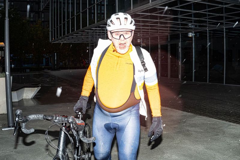 Møt Torvald Helmer anno 2024, en rasende mann full av nyanser. (Foto: Ibrahim Fazlic Productions.)