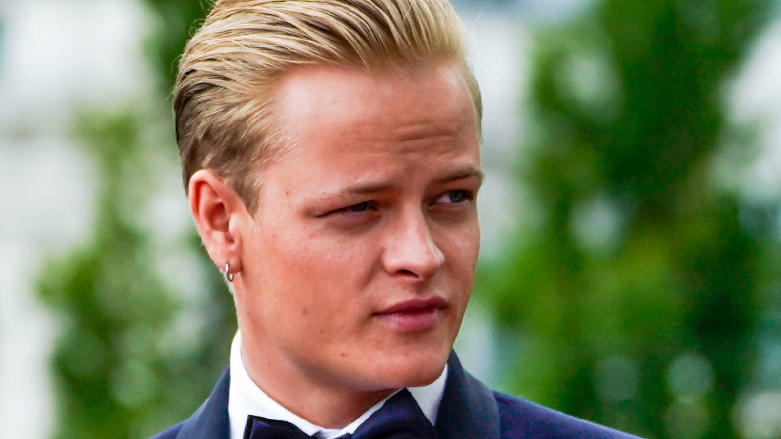 Marius Borg Høiby Bilde Bild pistol kaffekopp penger norske medier Ulf André Andersen Charlotte Østby Sundberg