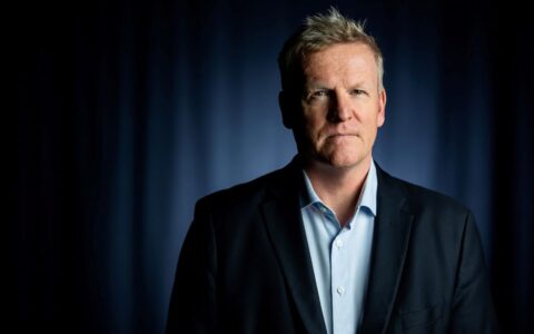 Hvem bestemmer hvilken kunst som skal prege våre omgivelser? Koro-sjef Øystein Strand. (Foto: Kulturtanken.)