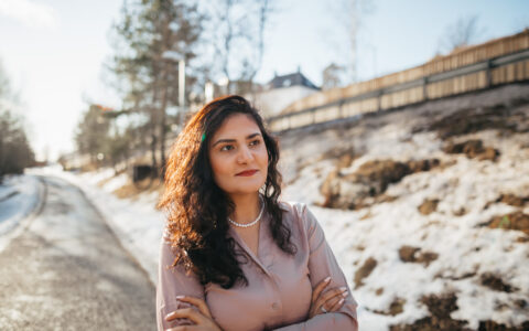 Sarah Gaulin tildeles Fritt Ords Honnør 2025. (Foto: Heidi Nathalie Hovland.)