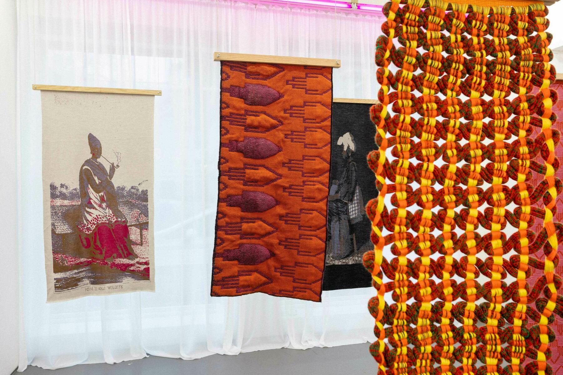 Damien Ajavon på Trøndelag senter for samtidskunst er blant høydepunktene på Hannah Ryggen-triennalen.