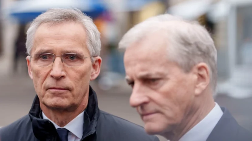 Støre og Stoltenberg skal drive skattebingo i staden for å gi like vilkår for alle – det provoserer meg skikkeleg, skriv Odd Andre Olsen. (Foto: Javad Parsa/NTB.)