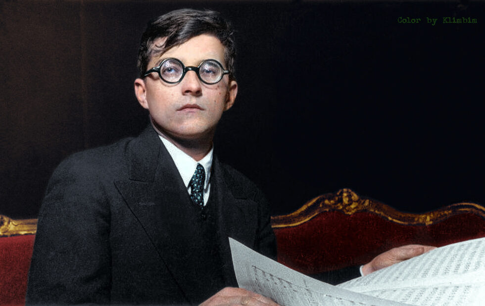 Den russiske komponisten Dmitrij Sjostakovitsj regnes som en av 1900-tallets største symfoniker. Han ble både hyllet og sensurert under Josef Stalin. (Foto: Arkiv.)