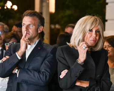 Brigitte og Emmanuel Macron Frankrikes førstedame presidentfruen kone mann kvinne trans kjønn