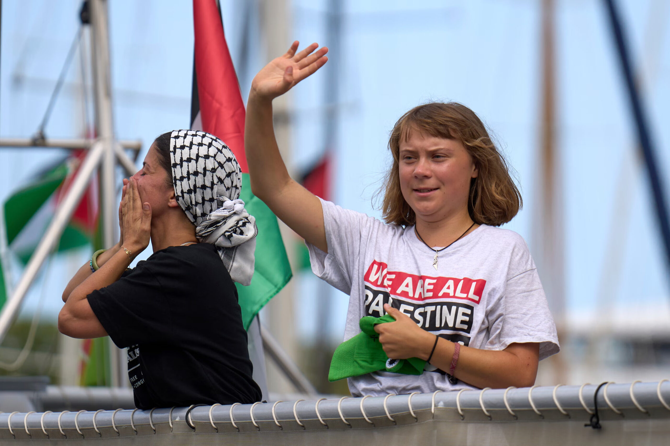 Greta Thunberg Gaza flåte båter aktivister propalistina propalistinske LHBT+ hoppet over bord droppet sluttet gikk i land ble ikke med nektet Gaza Freedom Flotilla
