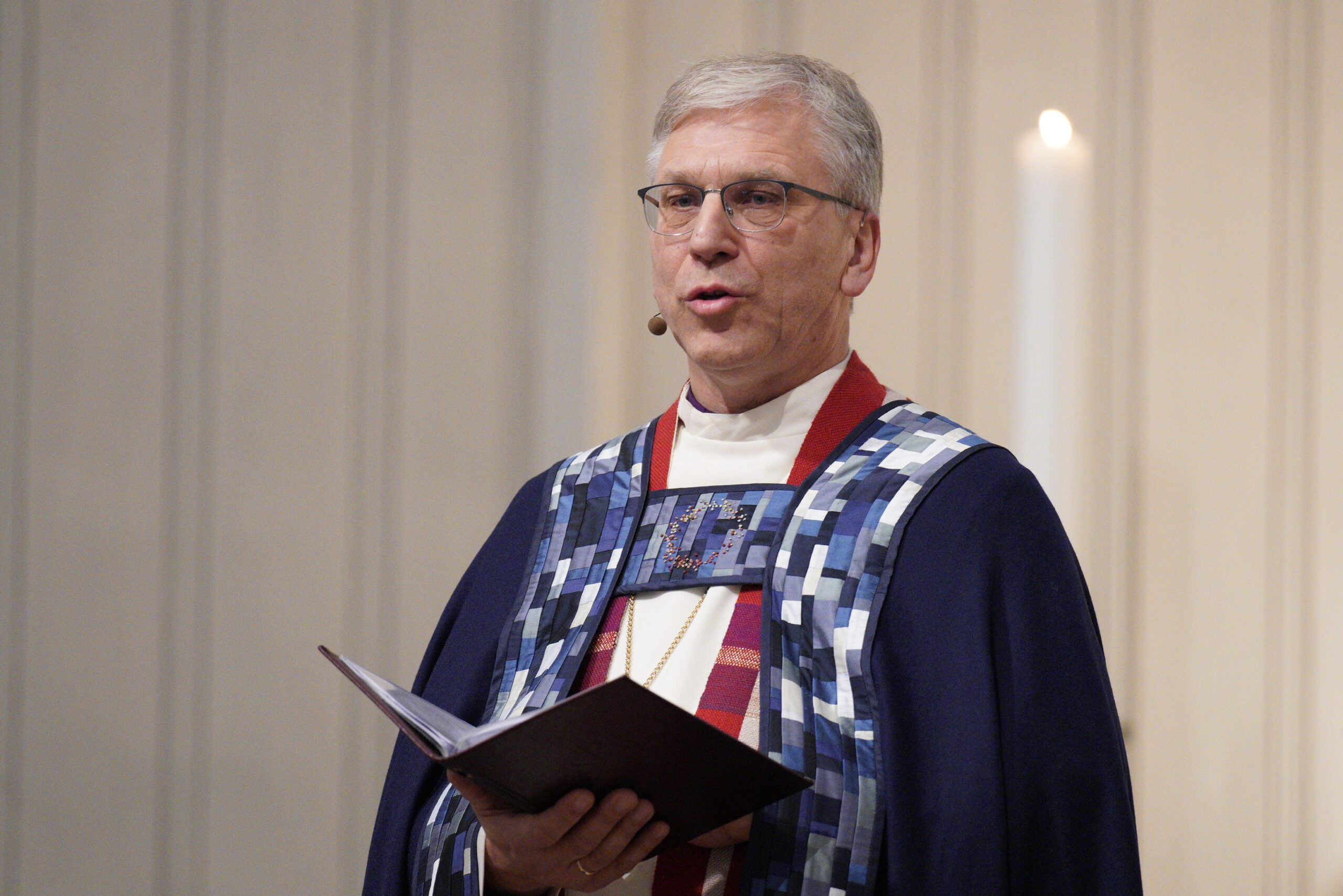Bodø 20231119. Preses i Bispemøtet i Den norske kirke Olav Fykse Tveit under gudstjenesten i Bodø domkirke der Svein Valle vigsles til biskop i Sør-Hålogaland bispedømme. (Foto: David Engmo/NTB.)