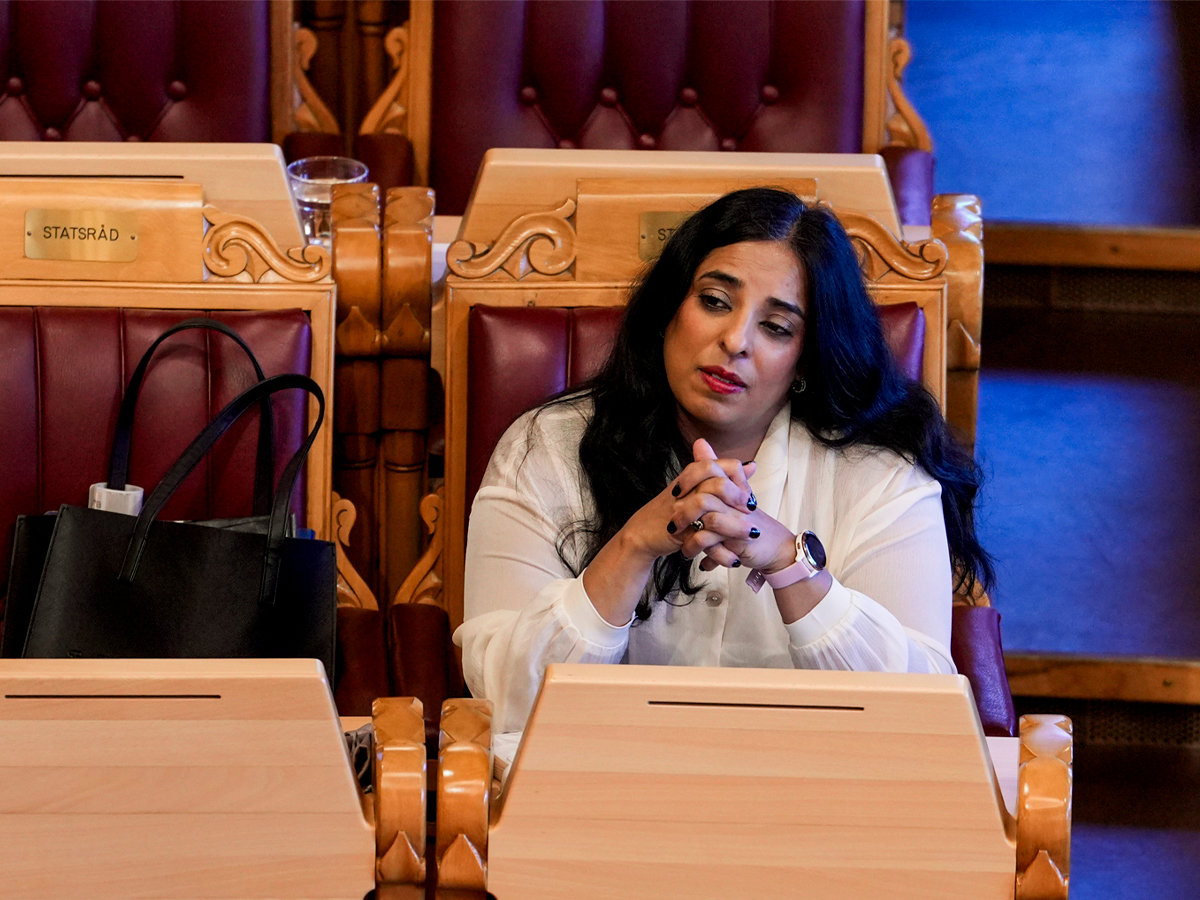 Oslo 20241023. Kultur- og likestillingsminister Lubna Jaffery (AP) under den muntlige spørretimen i Stortinget onsdag. (Foto: Javad Parsa/NTB.)