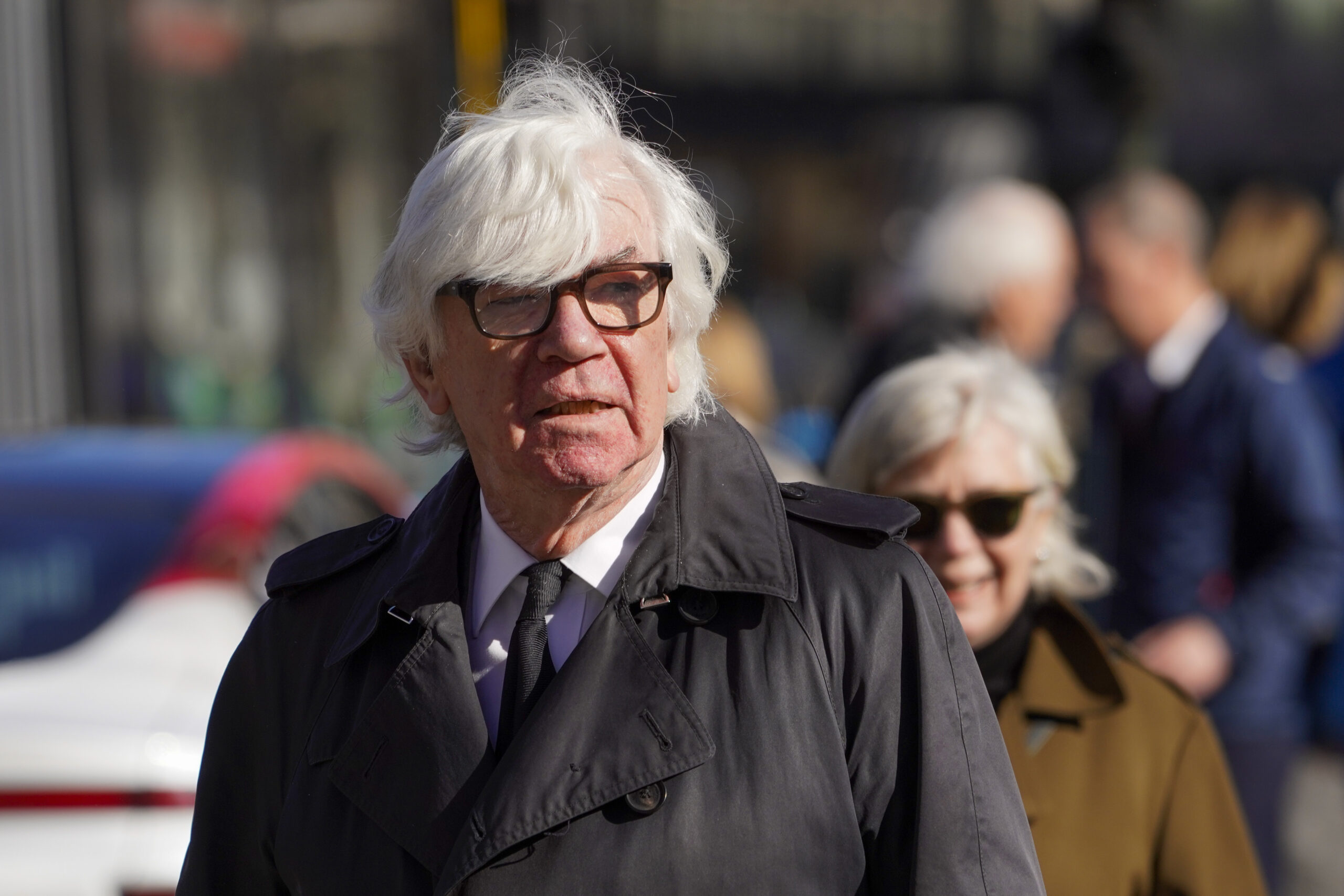 Oslo 20250401. Ole Torp ankommer bisettelsen til forfatter Dag Solstad i Oslo domkirke tirsdag. Han døde 14. mars, 83 år gammel. (Foto: Ole Berg-Rusten/NTB.)