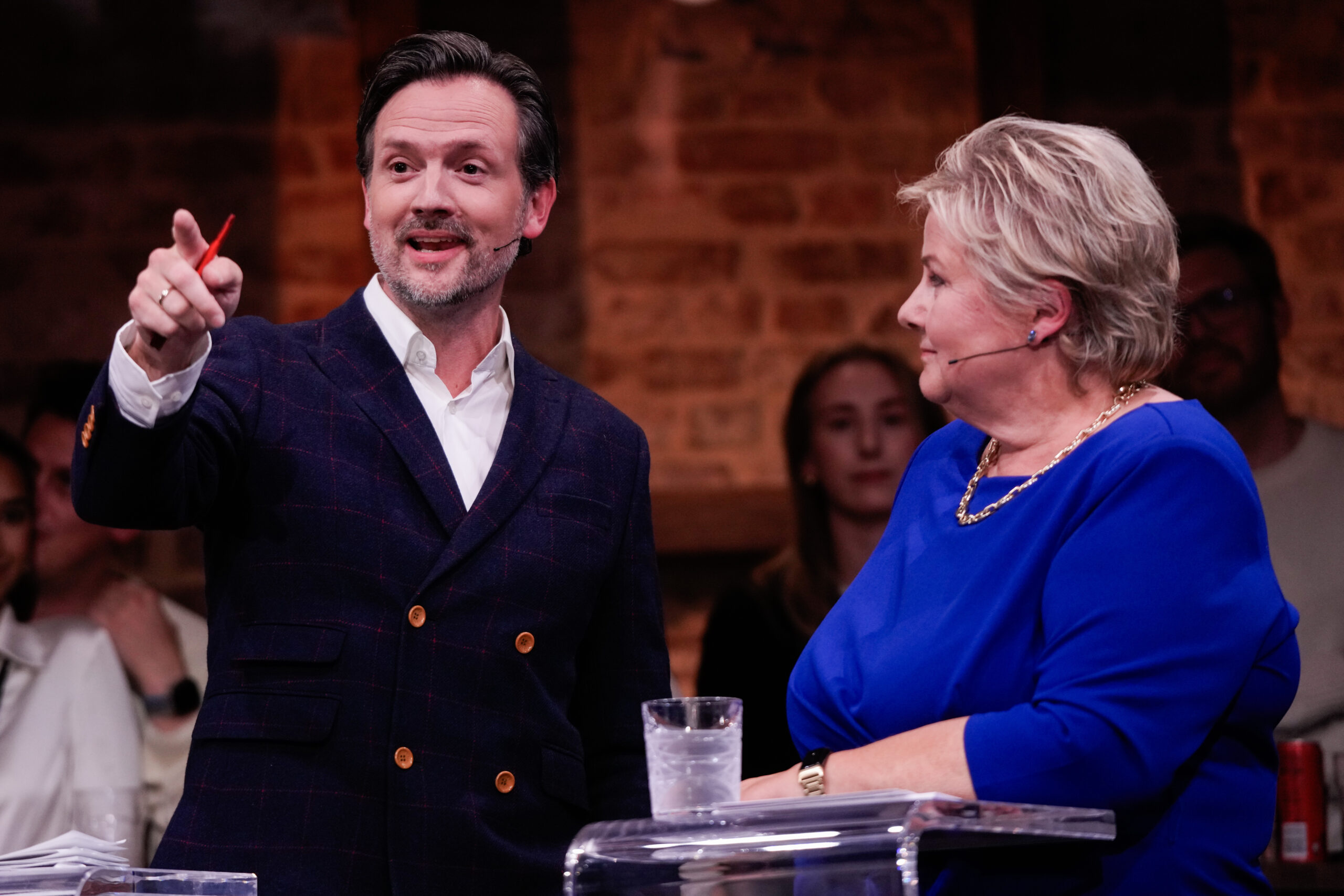 Oslo 20250831. Leder i Kristelig folkeparti (KRF) Dag-Inge Ulstein og leder i Høyre (H) Erna Solberg under TV2s partilederdebatt på Carls i Oslo. (Foto: Javad Parsa/NTB.) jøder stortingsvalget 2025