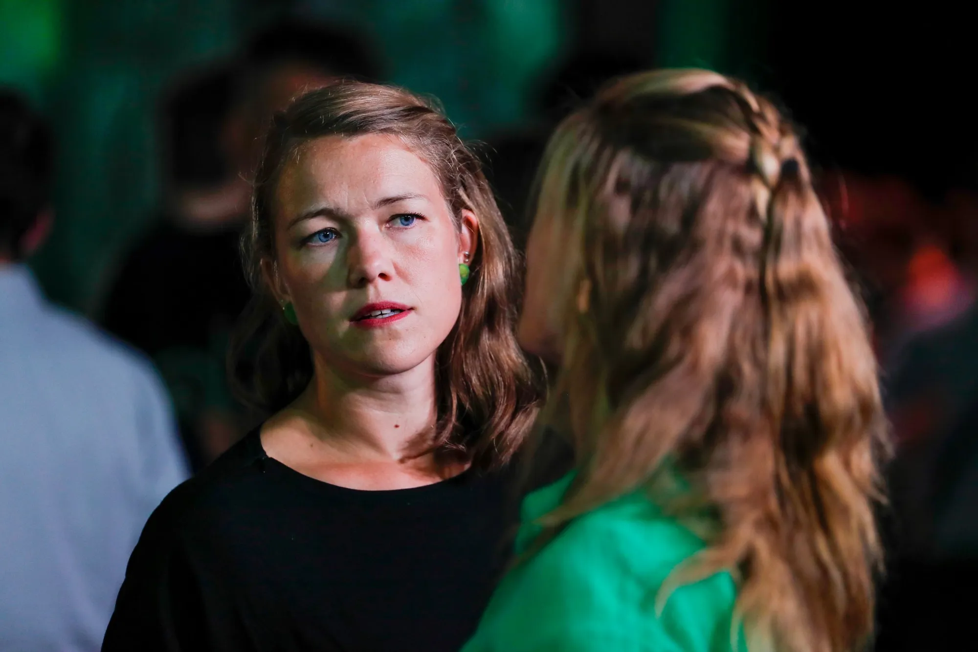 MDG krever at regjeringen griper inn mot NRK, som har sagt de ikke skal boikotte. Stortingsrepresentant for MDG, Une Bastholm, mener det ikke er å overstyre NRKs redaksjonelle frihet. (Foto: Frederik Ringnes/NTB.)