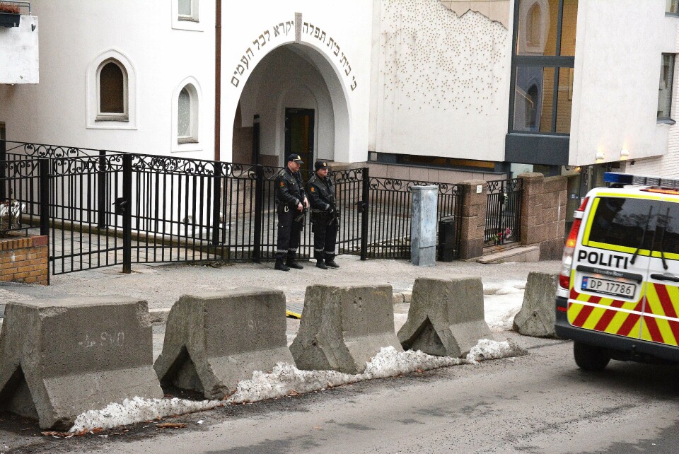 Den jødiske synagogen i Oslo er nylig terrorsikret for 75 millioner kroner. Forrige ukes angrep i Manchester viser at det er nødvendig. (Foto: NTB.)