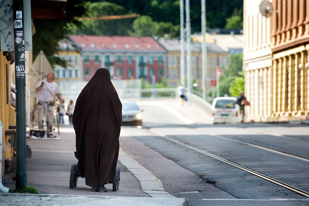 Det er fortsatt få kvinner med muslimsk bakgrunn i samfunnsdebatten. (Foto: NTB.)