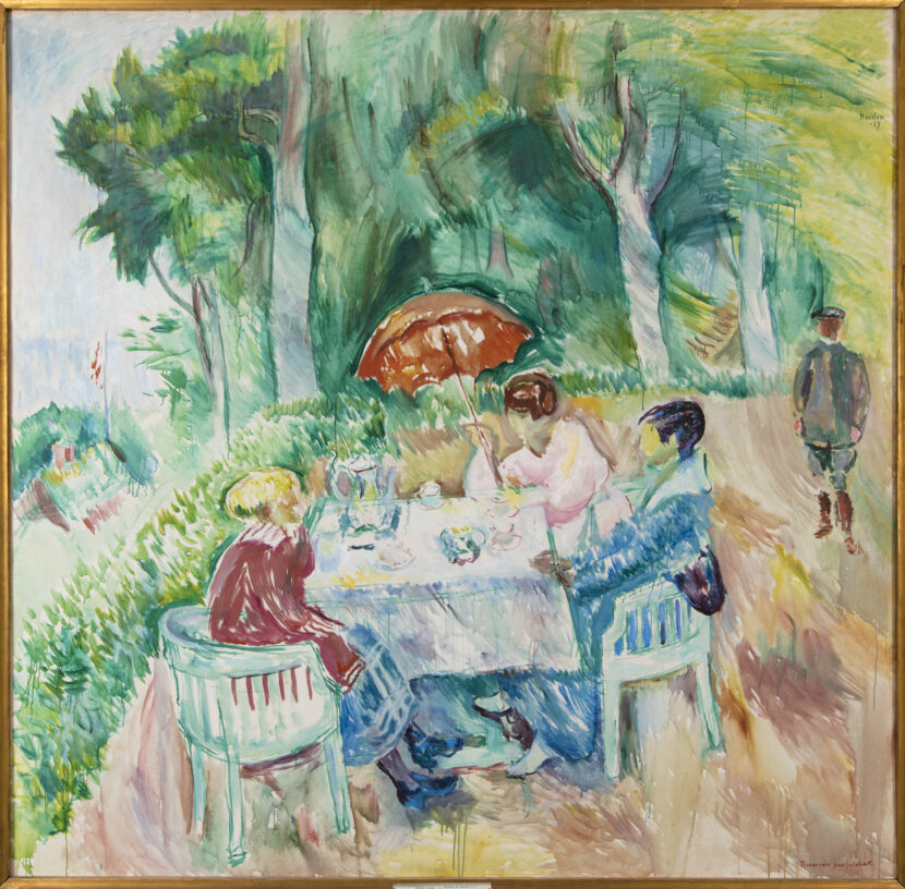 Oljemaleri av Ludvig Karsten. Tre personer rundt et terrassebord i lystig lag.
