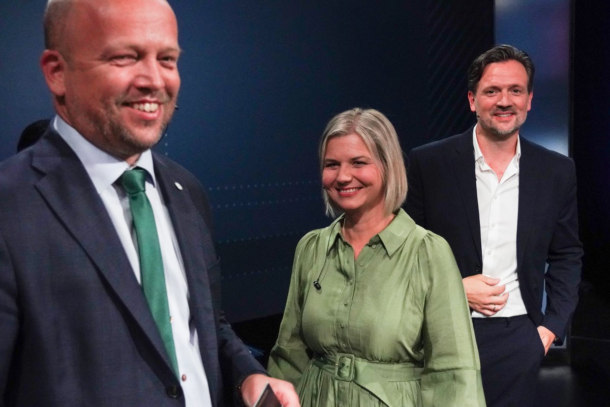 Hvem av de to til venstre er mest enige med KRF-leder Dag-Inge Ulstein på høyresiden? (Foto: Ole Berg-Rusten/NTB.)