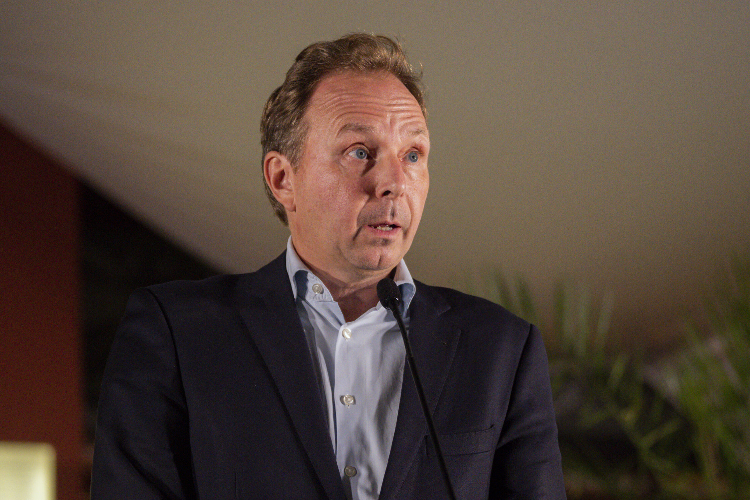 Konsernsjef Mads Nygaard legger seg flat etter falske leserinnlegg-kontroversen. (Foto: Beate Oma Dahle/NTB.)