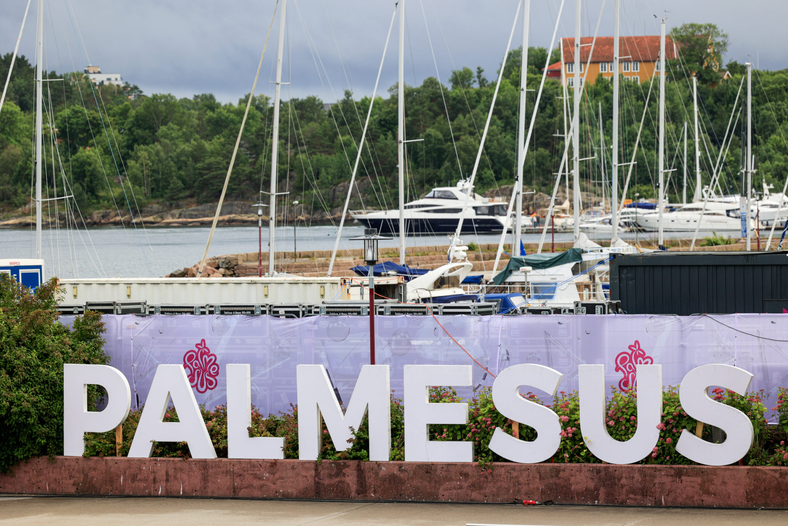 Festivalen Palmesus i Kristiansand slet med regn og sviktende omsetning i sommer. Nå går det mot underskudd på tosifret millionbeløp viser foreløpige regnskapstall. (Foto: Tor Erik Schrøder/NTB.)
