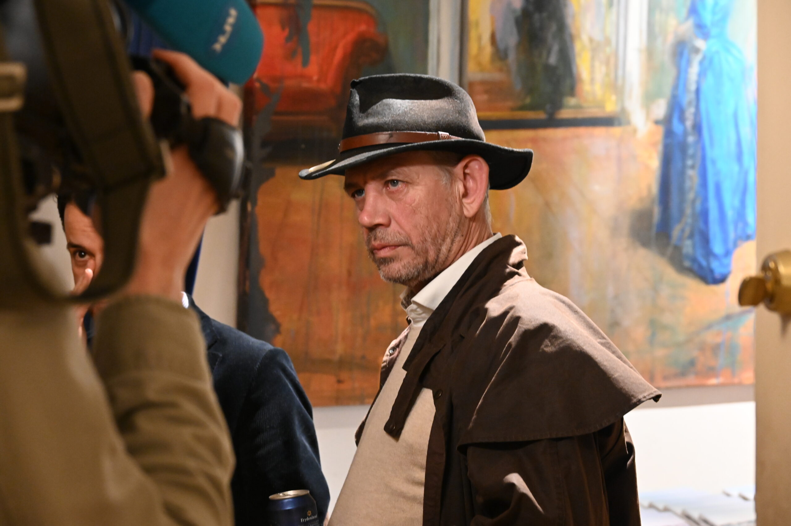 Saher Sourouri fra Arkitekturopprøret og Leif Einar «Lothepus» Lothe under prisutdelingen til Arkitekturopprøret i 2025. (Foto: Peter-André Hegg.)