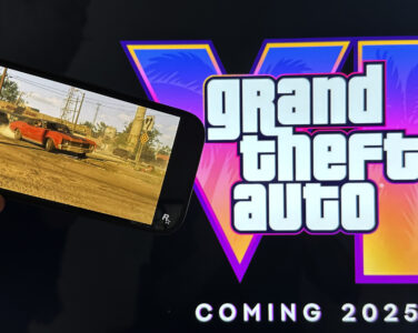 «Kommer i 2025» sto det i en trailer for GTA 6 for to år siden. Nå må tilhengere vente enda et år på spillet. (Arkivfoto: Peter Morgan/AP/NTB.)