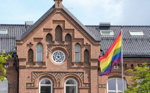 Vålerenga skole pride flagg 2023