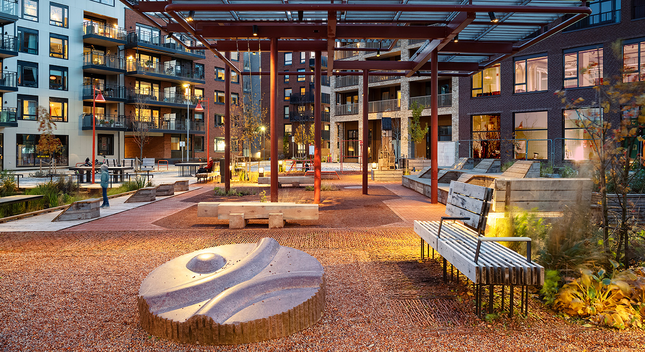 Vollebekk torg vant Oslo bys arkitekturpris i år. Men det var noen av de andre kandidatene som vekket mest forundring hos kritikere av samtidens arkitektur. (Foto: Studio Oslo landskapsarkitekter.)