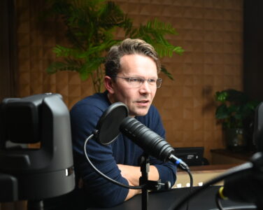 Martin Bech Holte gjester «Danby Choi + 1». (Foto: Iver Skrede.)