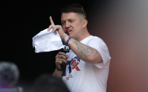 Tommy Robinson skal ha boklansering i Oslo til uka. Arrangør og utgiver av boka er Document. (Foto: Frank Augstein/AP/NTB.)