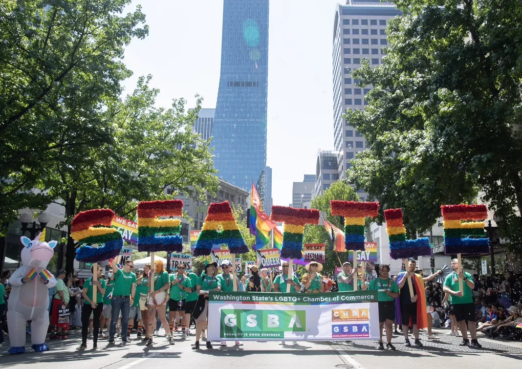 Seattle Fotball VM Iran Egypt møtes til kamp pridefeiring pridemarkering arena under kampen