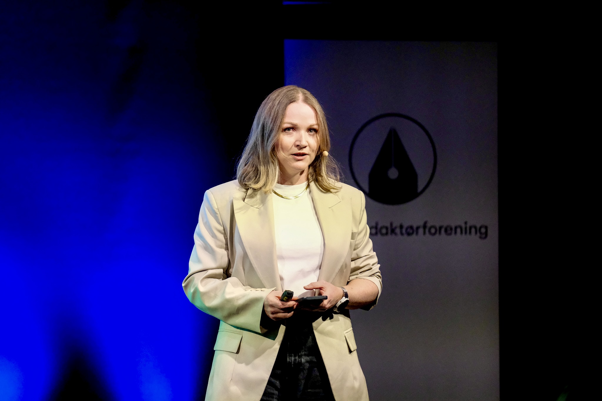 Redaktør for Faktisk.no, Runa Victoria Engen, på Redaktørforeningens jubileumsmøte 2025. (Foto: Geir Bergersen Huse.)