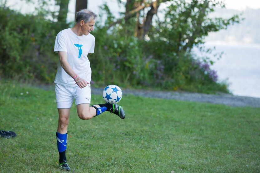 Fotball viktigere enn film Jonas Gahr Støre Statsministeren Arbeiderpartiet Lubna Jaffery Haagen Poppe skriftlig spørsmål Stortinget må svare het potetFotball-VM i 2026 spilles i USA, Canada og Mexico. Regjeringen har varslet midlertidig utvidelse av skjenketiden slik at utesteder kan servere alkohol mens kampene pågår.