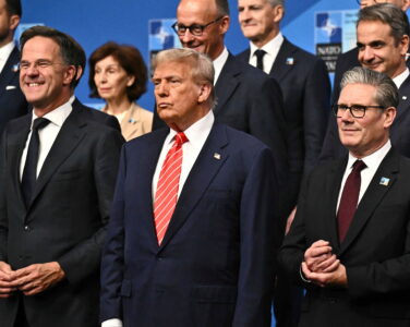 Trump vil gjerne at USA skal ta over kontrollen på Grønland, noe som har ført til anspent stemning mellom Nato-landene. (Foto: Ben Stansall/Pool/AP.)