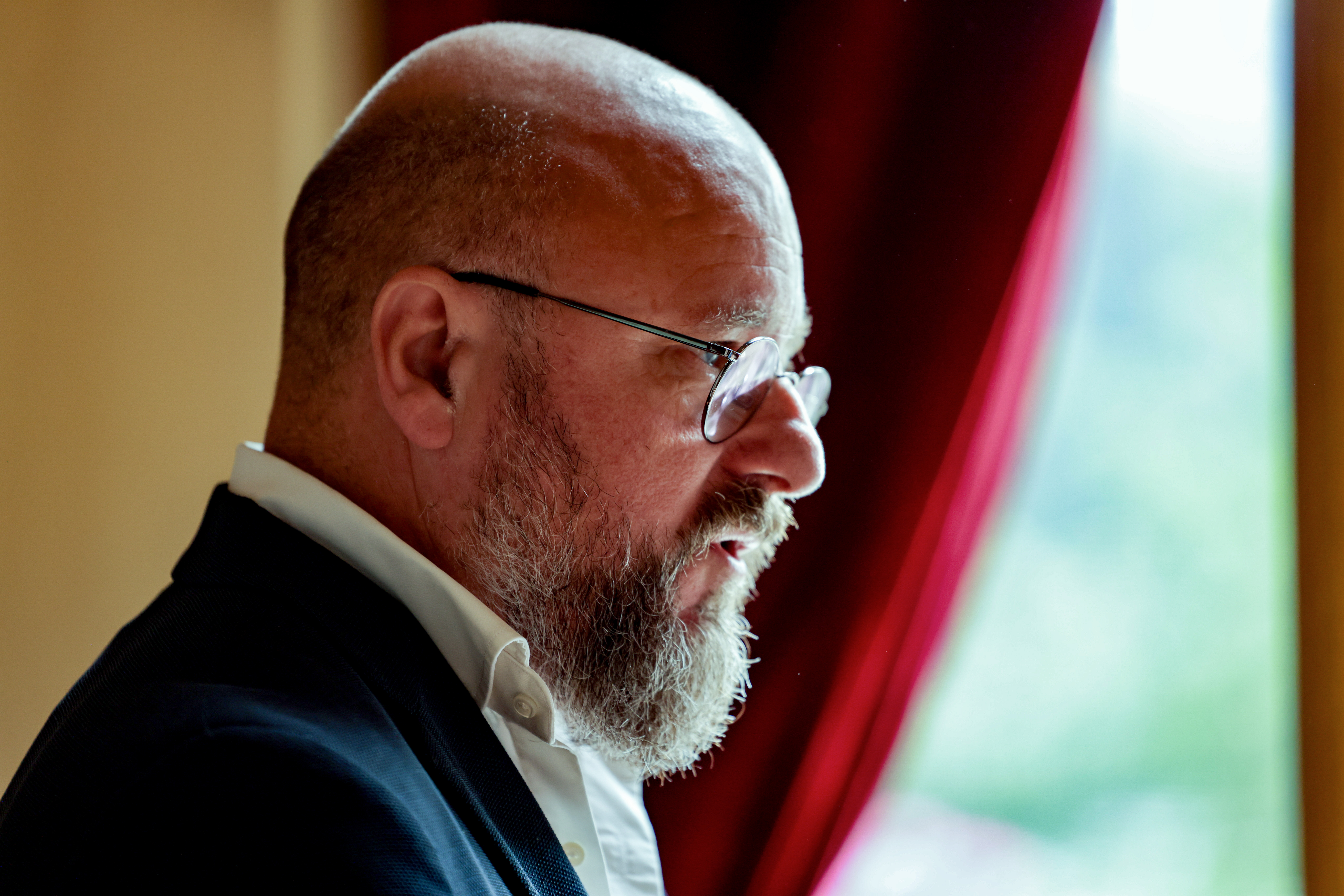 Oslo 20240628. Teatersjef Kristian Seltun etter presentasjonen av utredningen om rehabilitering av Nationaltheatret. Presentasjonen finner sted på Nationaltheatret i Oslo. Foto: Amanda Pedersen Giske/NTB.)