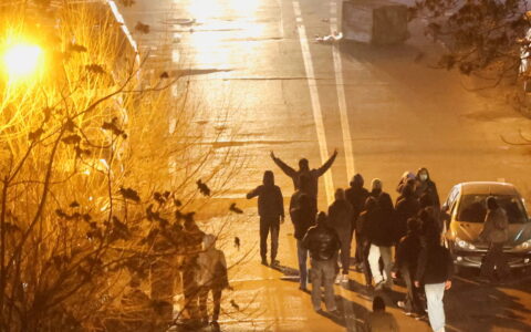 Protester i Iran. (Foto: Al Jazeera.)