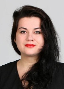 Skribent, forfatter, blogger, mor og jøde Suzanne Aabel. (Foto: Bjørn Inge Karlsen.)