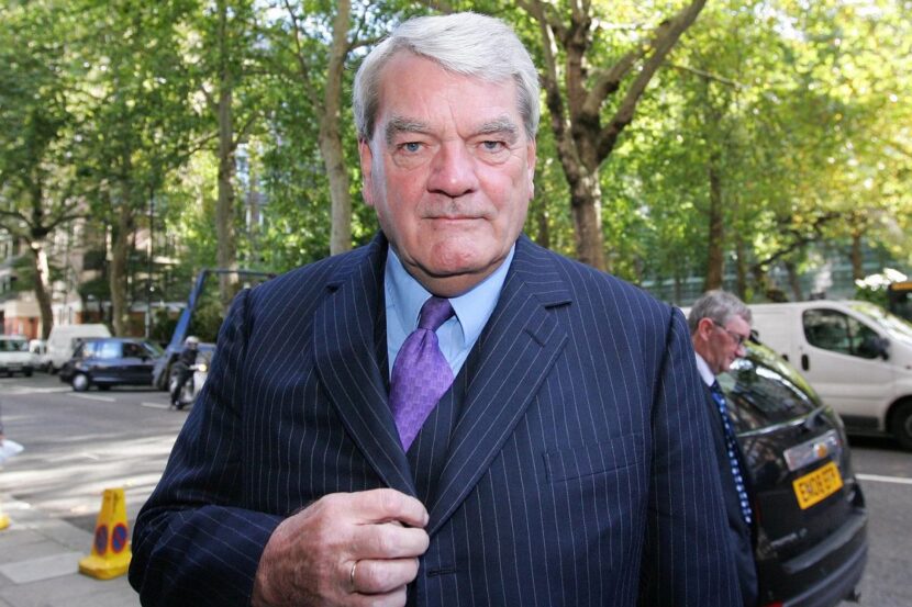 Asle Toje får kritikk for å ha sendt en epost til den kontroversielle historikeren og holocaustfornekteren David Irving i 2004. (Foto: Rex Features/East News.)