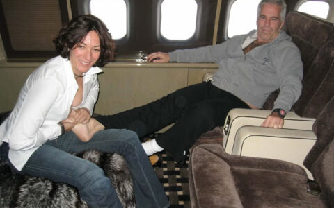 Foreløpig er Ghislaine Maxwell og hovedpersonen selv de eneste som er funnet skyldige i Epstein-komplekset. (Foto: Epstein-filene.)