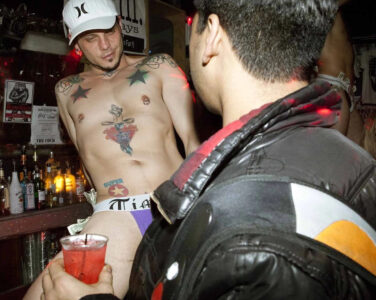 Mange nordmenn angrer på tilfeldig sex, men gjentar det likevel igjen og igjen, ifølge forskning fra NTNU. (Illustrasjonsfoto: Zenith Richards/The Cock.)